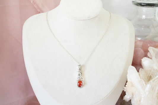 Ianthe Mini Carnelian Pendant