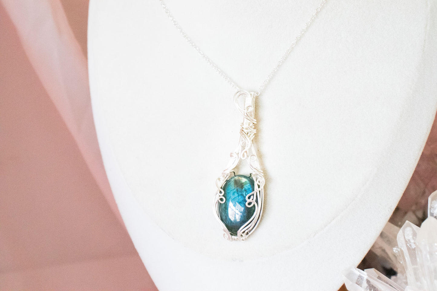 Ianthe Labradorite Pendant