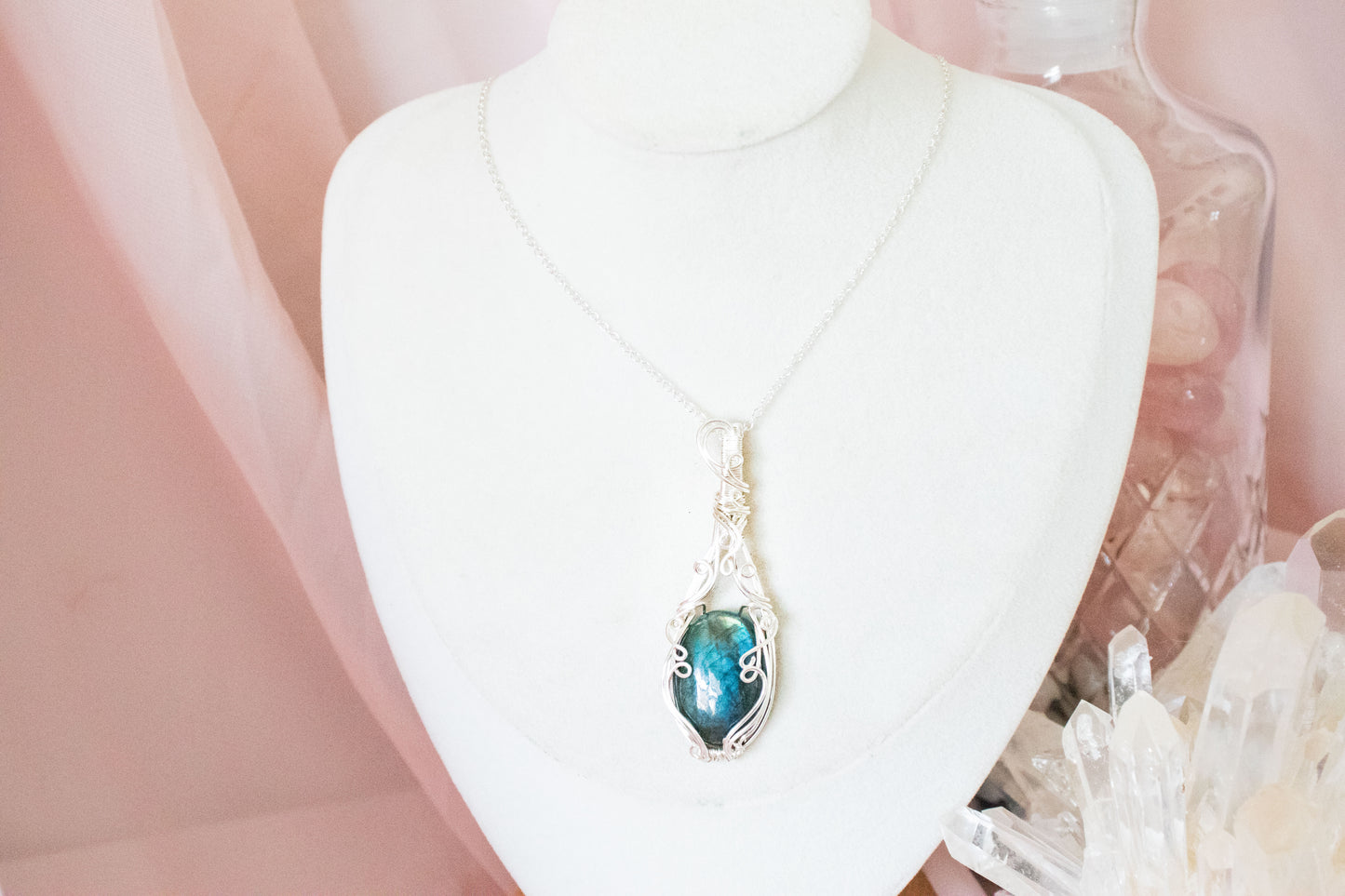 Ianthe Labradorite Pendant