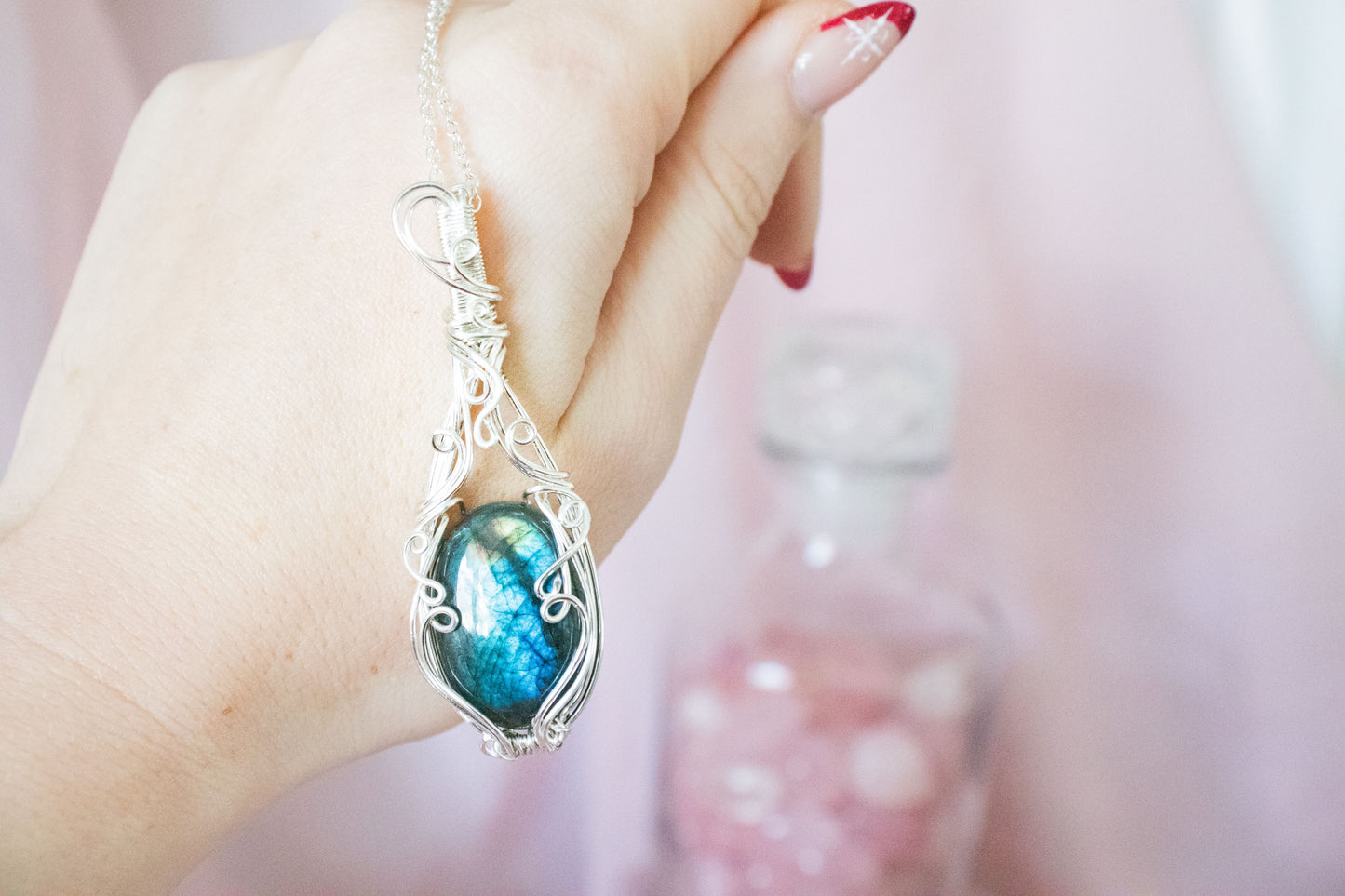 Ianthe Labradorite Pendant