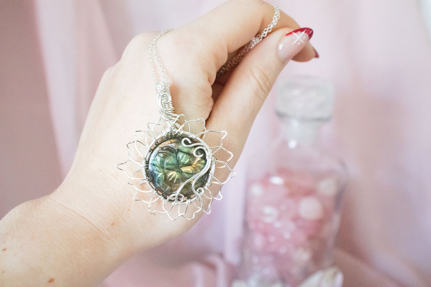 Florae Labradorite Flower Pendant