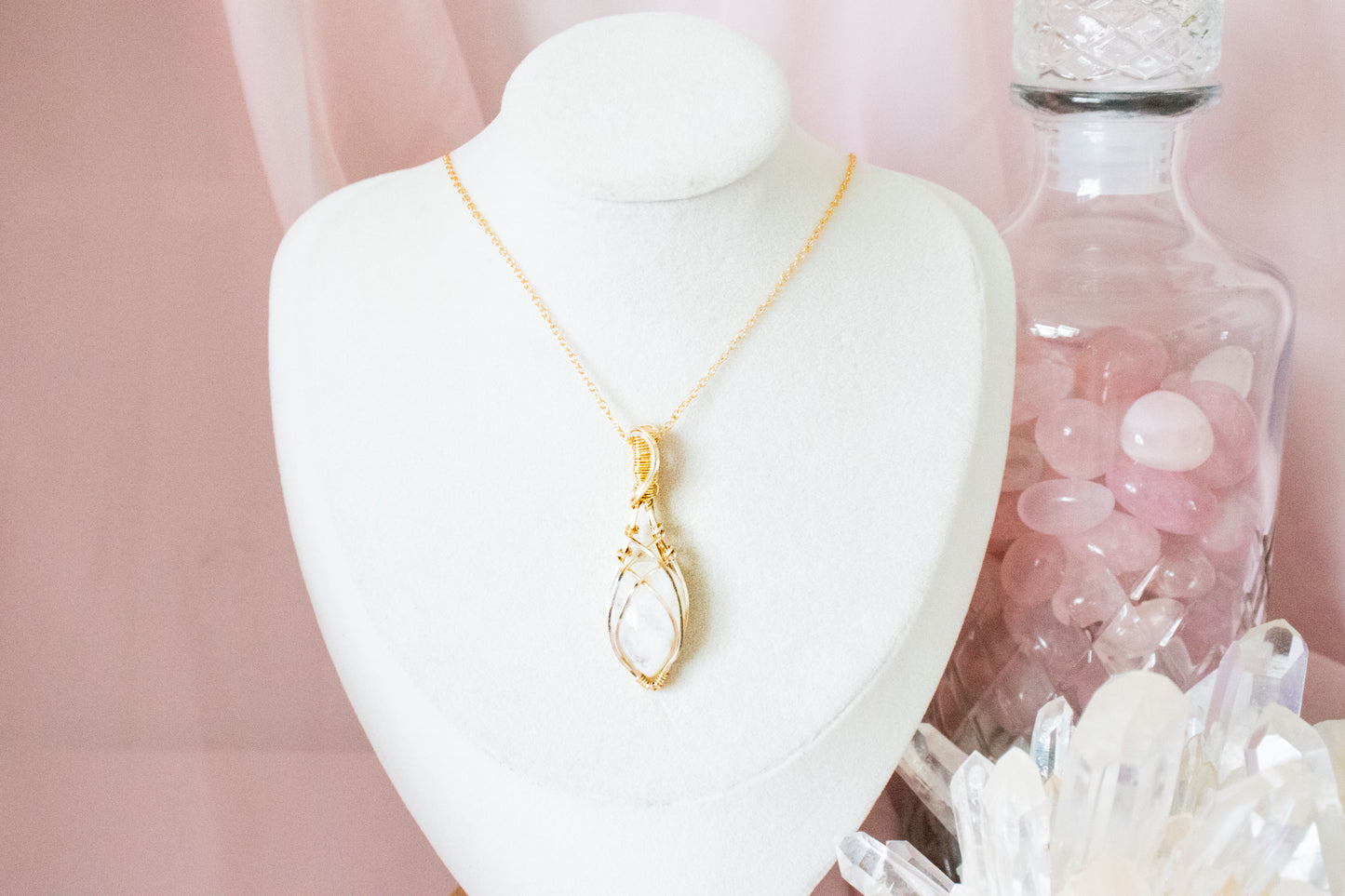 Calypso Moonstone Pendant