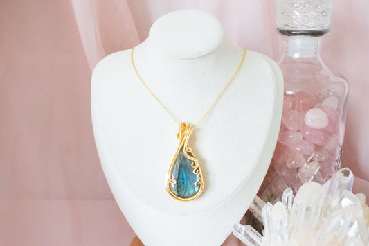 Persephone Labradorite Pendant