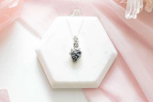 Ianthe Mini Tektite Pendant