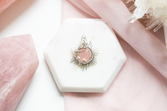 Helia Peach Moonstone Sun Pendant