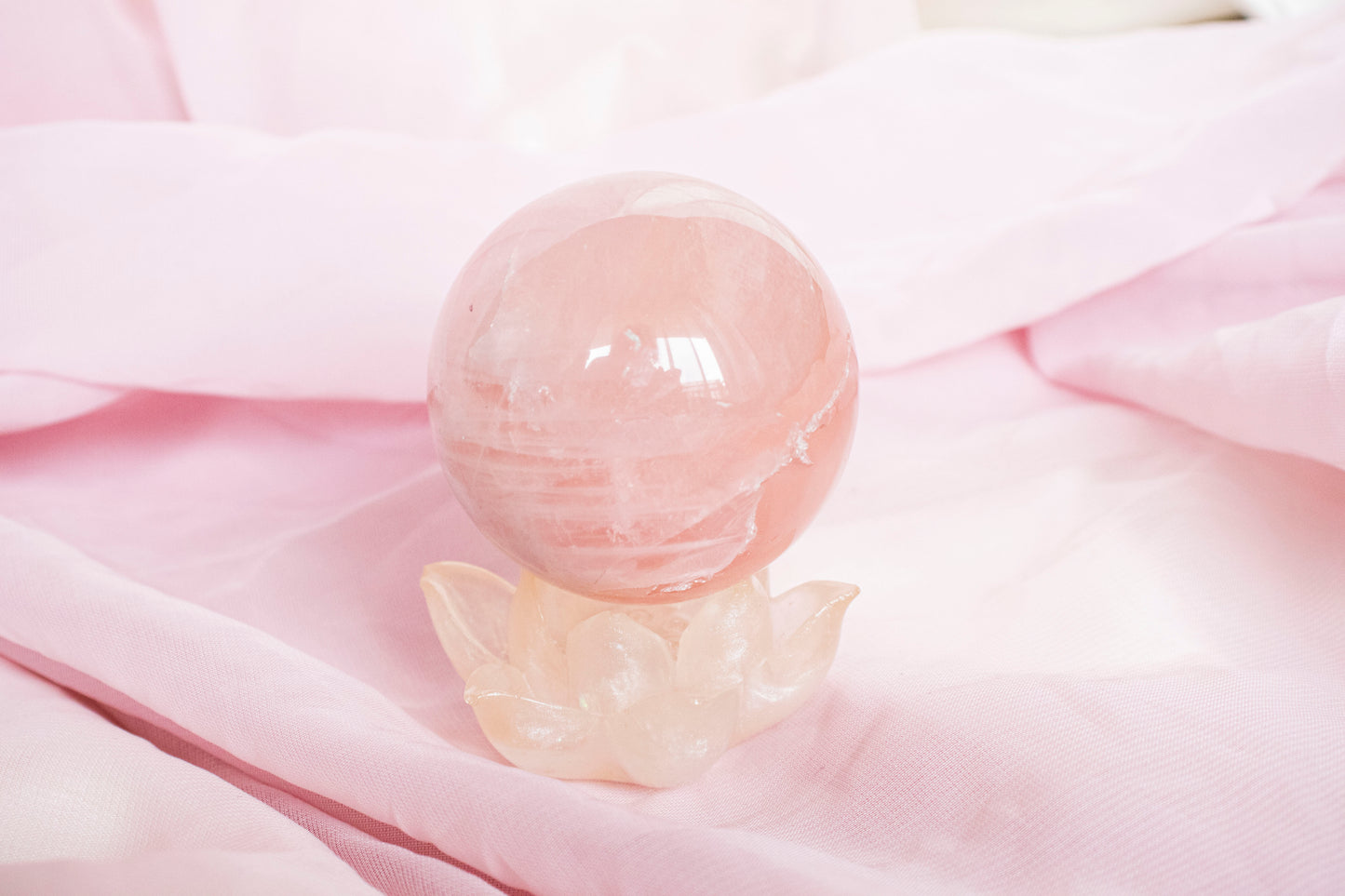 Small Lotus Flower Sphere Stand